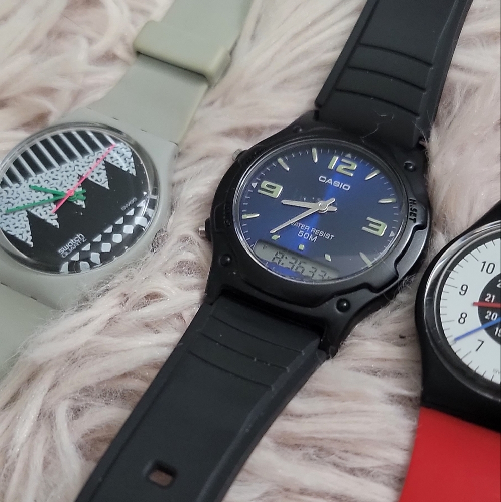 ๐2 Swatch 1984 and Casio Watche Working with Battery - Picture 5 of 17
